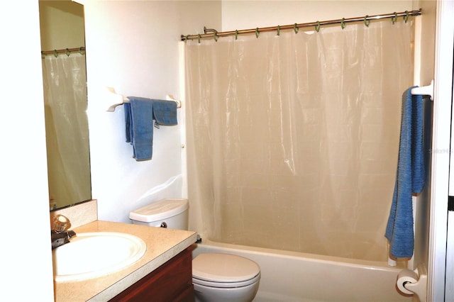 full bath featuring vanity, toilet, and shower / bathtub combination with curtain