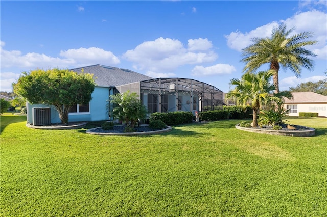 view of yard featuring a lanai