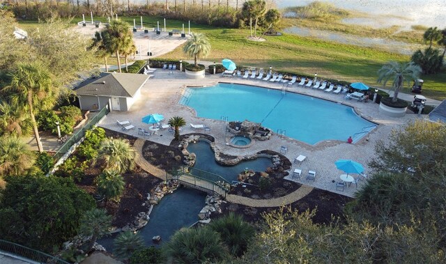 25304 Forest Oak Ct, Leesburg, FL 34748 - pool featuring a patio