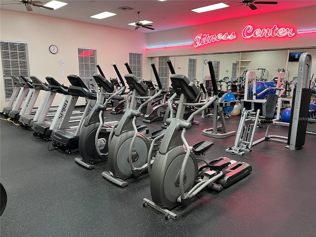 exercise room featuring ceiling fan