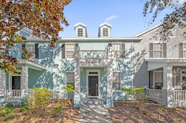 view of front of home featuring a porch