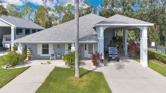 view of front of home featuring a porch and a front yard