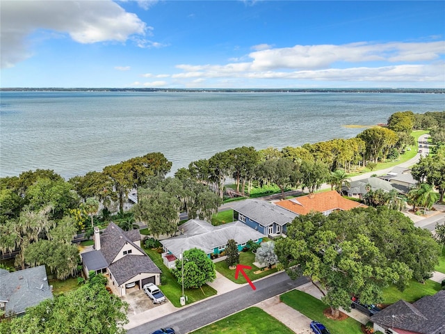 bird's eye view featuring a water view