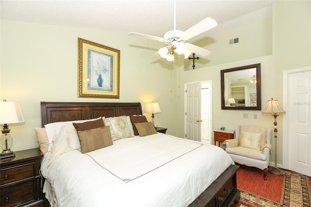 bedroom with ceiling fan