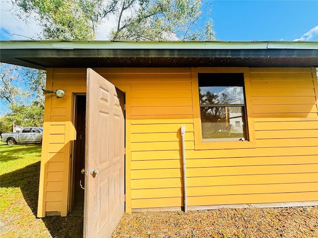 view of outbuilding