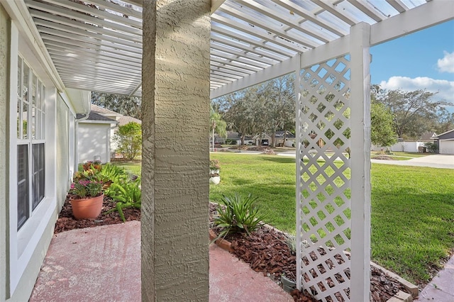 view of yard with a pergola