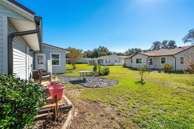 view of yard featuring a patio area