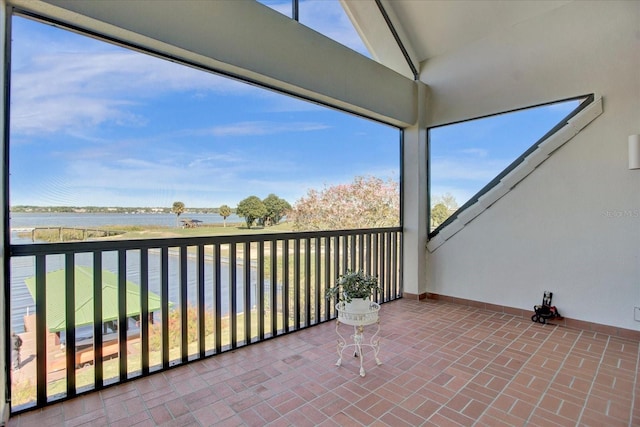 17601 Sawgrass Run, Tavares, FL 32778 - balcony featuring a water view