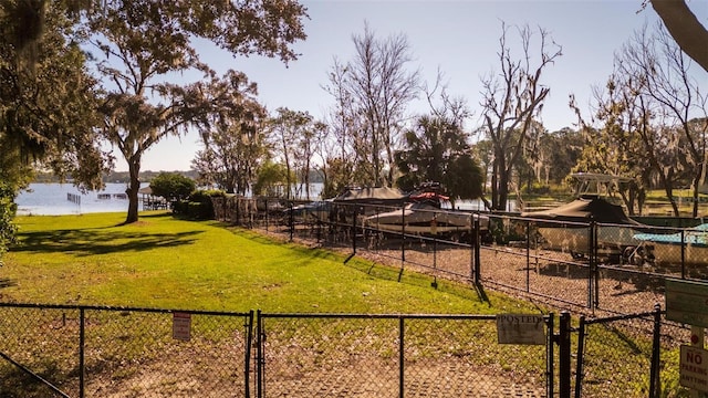 view of yard featuring a water view