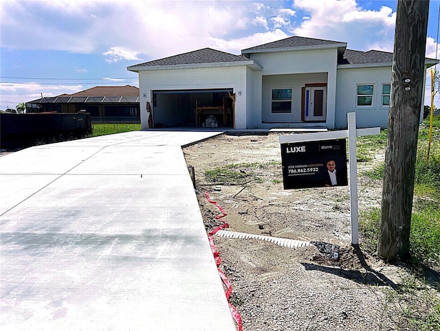 view of front facade featuring a garage