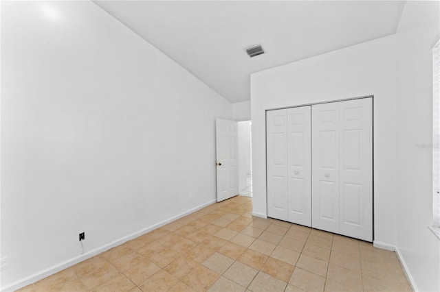 unfurnished bedroom featuring a closet