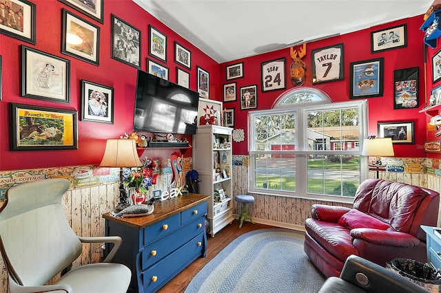 sitting room with hardwood / wood-style floors