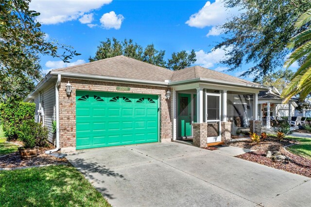 view of front facade featuring a garage