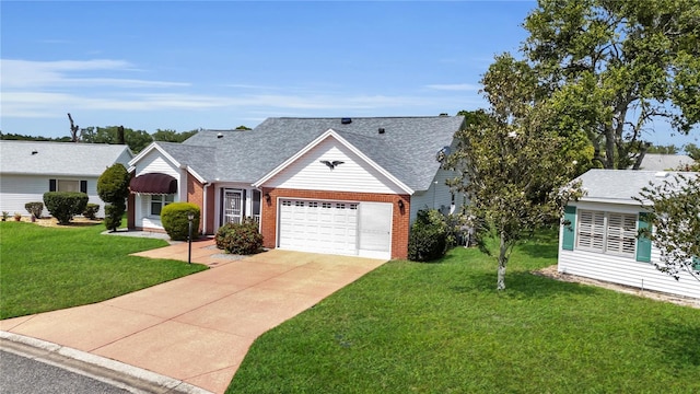 956 Chula Ct, The Villages, FL 32159 - single story home featuring roof with shingles, driveway, an attached garage, a front yard, and brick siding