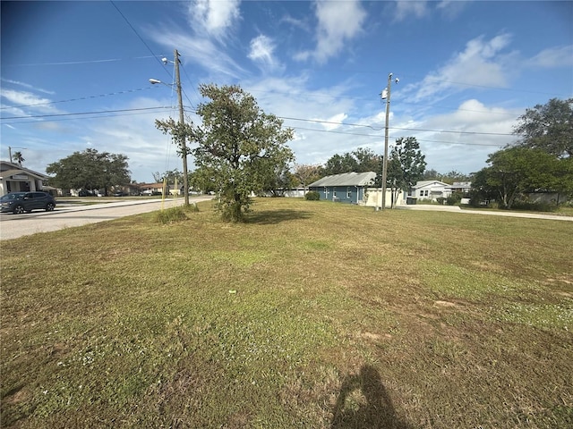 Listing photo 2 for 833 Scott St, Clermont FL 34711