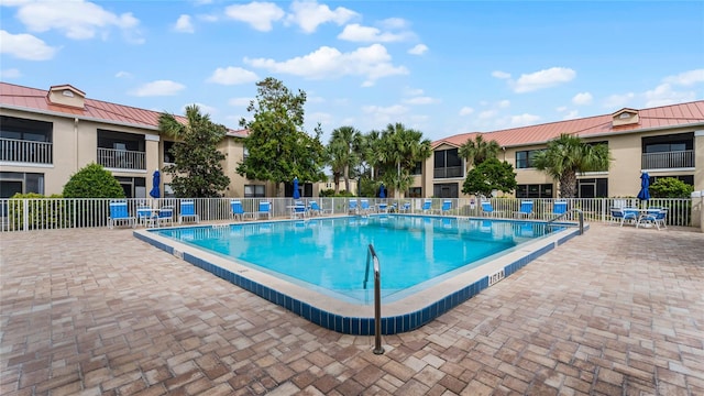 view of swimming pool