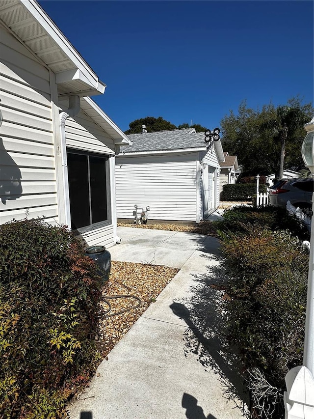 view of yard with a garage