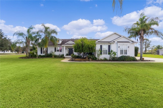 single story home with a front lawn