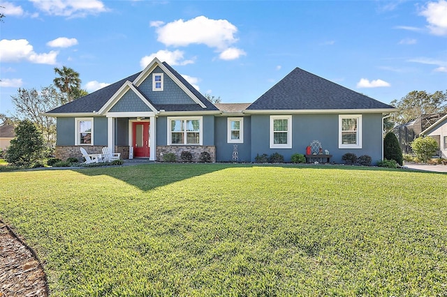 view of front of house with a front lawn