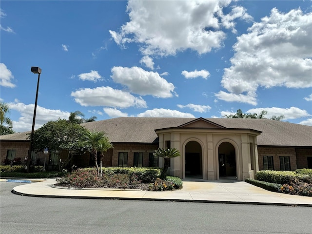 view of front of house