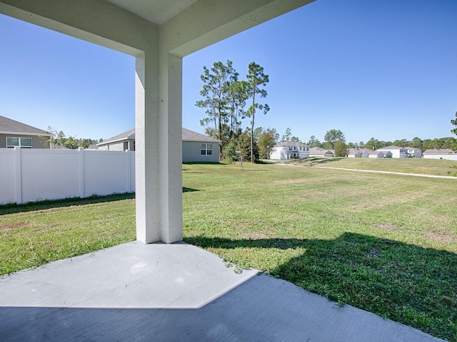 view of yard featuring a patio