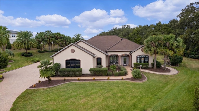 view of front of property with a front yard