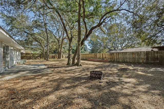 view of yard with a patio