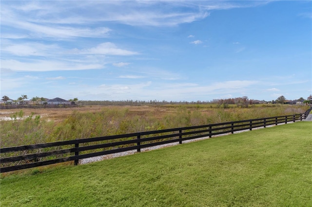 view of yard featuring a rural view