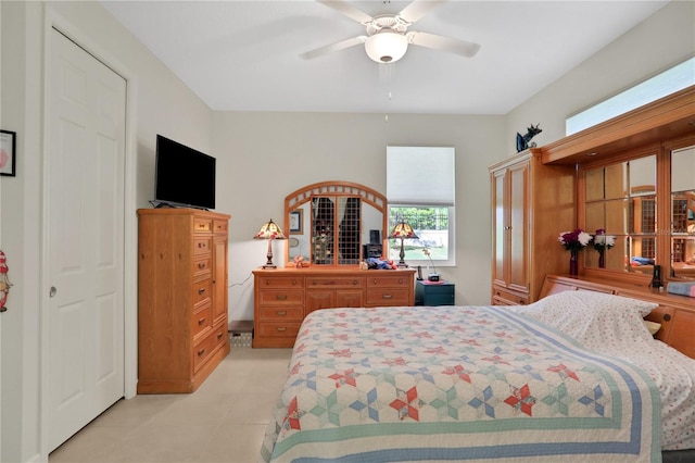 bedroom featuring ceiling fan