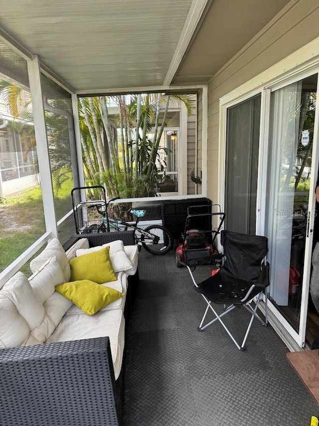 view of sunroom / solarium