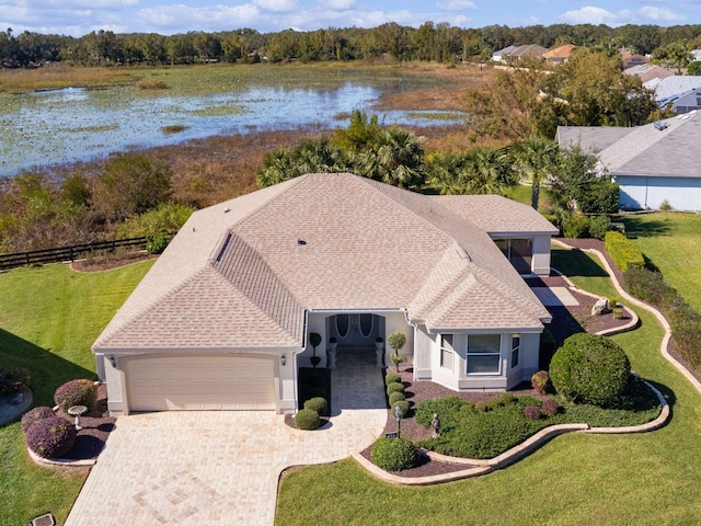 bird's eye view featuring a water view