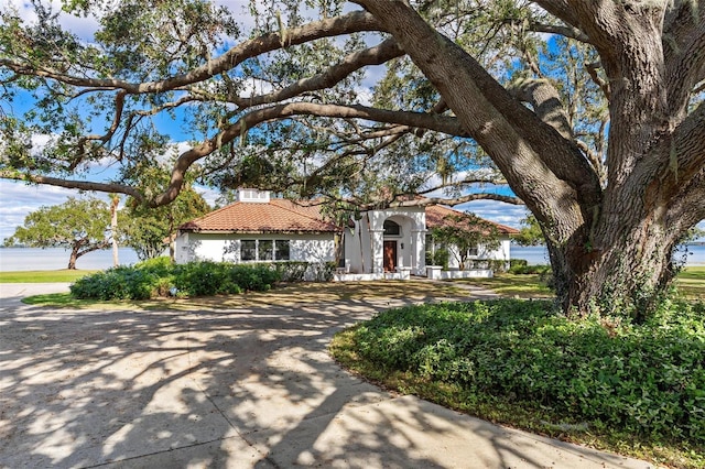 view of front of property