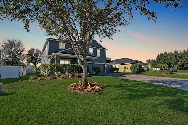 view of front of house featuring a yard