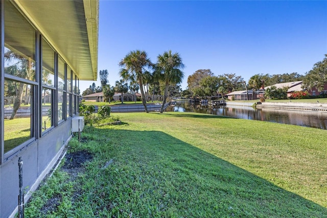 view of yard featuring a water view