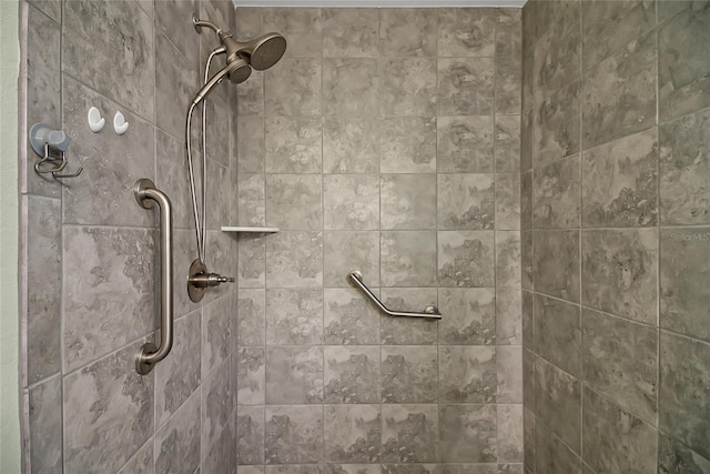 details featuring a tile shower