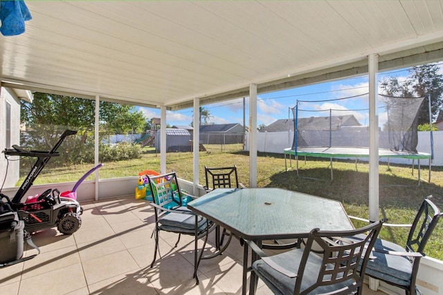 sunroom / solarium with a healthy amount of sunlight