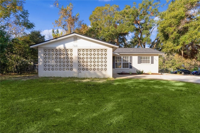 exterior space featuring a yard