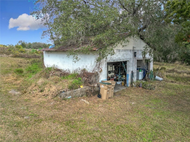 view of outbuilding