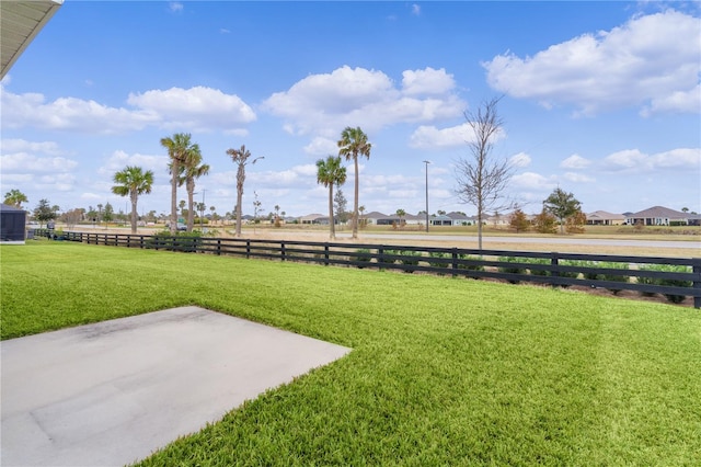 view of yard featuring a patio area