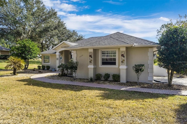 view of front of house with a front yard