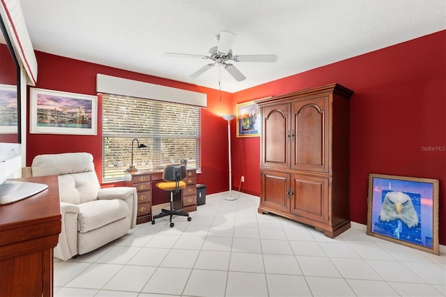 office area featuring ceiling fan