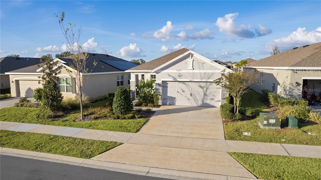 view of front facade featuring a garage