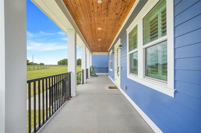 2437 Bay Lake Loop, Groveland, FL 34736 - view of porch