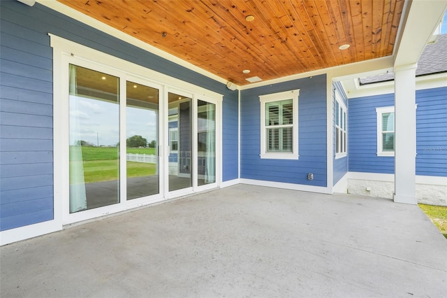 2437 Bay Lake Loop, Groveland, FL 34736 - view of patio / terrace