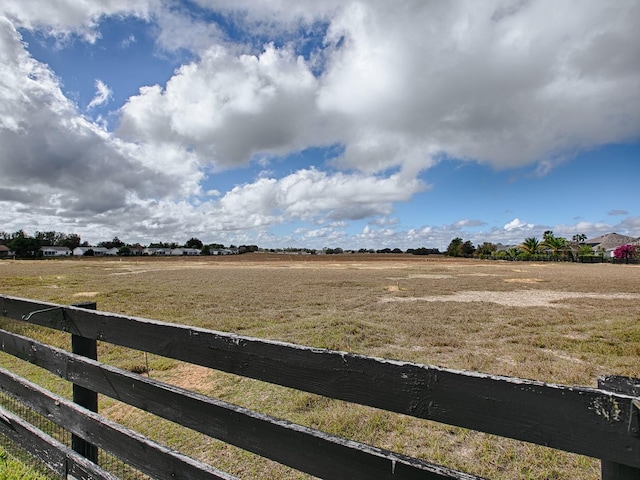 view of yard featuring a rural view