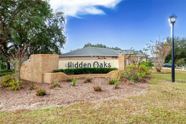 view of community / neighborhood sign