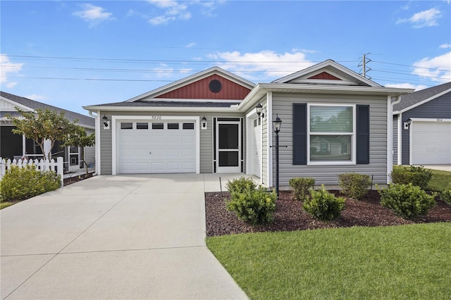 view of front of house with a front lawn