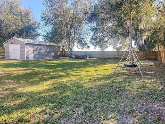 view of yard featuring a storage unit