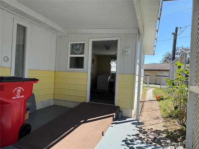 975 Crk 461, Lake Panasoffkee, FL 33538 - view of exterior entry