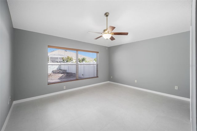 empty room featuring ceiling fan